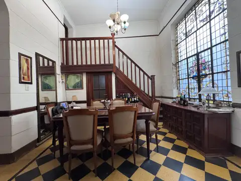 LOCAL COMERCIAL EN PLANTA BAJA. - SIN EXPENSAS.