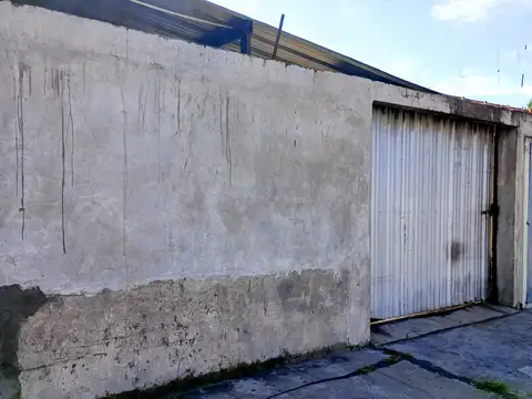 CINCO COCHERAS SOBRE LOTE PROPIO