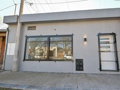 VENTA LOCAL A ESTRENAR, MODERNO Y LUMINOSO