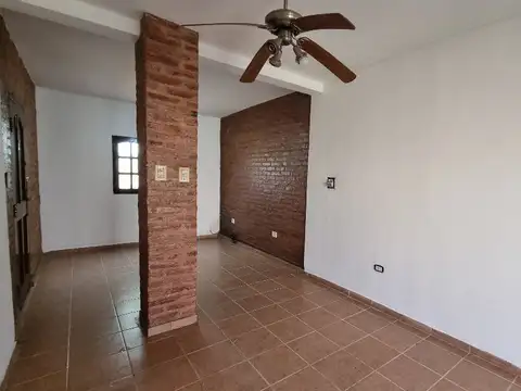 CASAS - DUPLEX - MACROCENTRO, RESISTENCIA