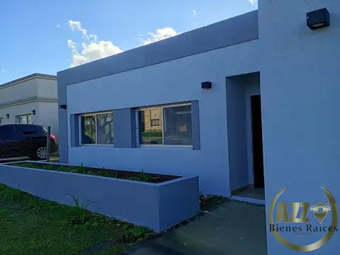 Casa en Barrio Santa Guadalupe 5 ambientes con piscina dentro en Pilar del Este