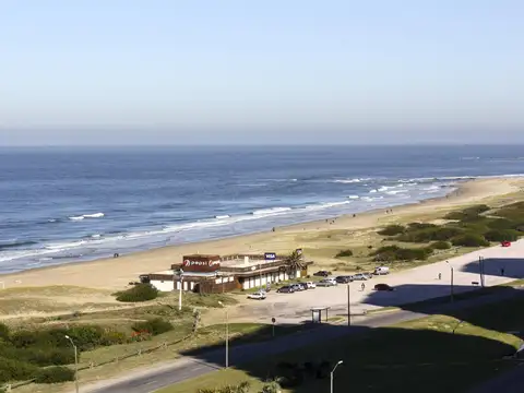 Departamento 4 ambientes con 3 baños