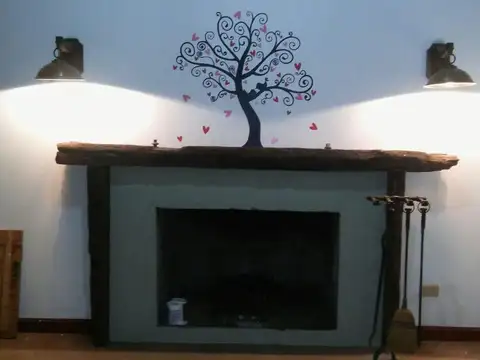 Casa 6 ambientes con 2 baños