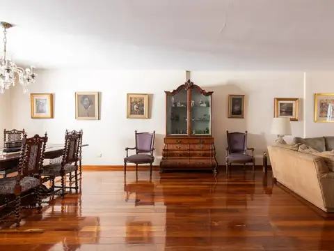 Departamento en Venta de 4 dormitorios