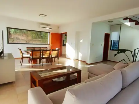VENTA DUPLEX 2 DORM PILETA VILLA ALLENDE GOLF