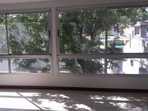 Departamento en Alquiler en Moron Sur, $ 420.000