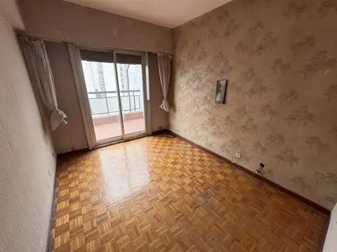 BELTRAN al 100, FLORES. Venta 2 Ambientes, Balcón Corrido Al Frente, Muy Bajas Expensas