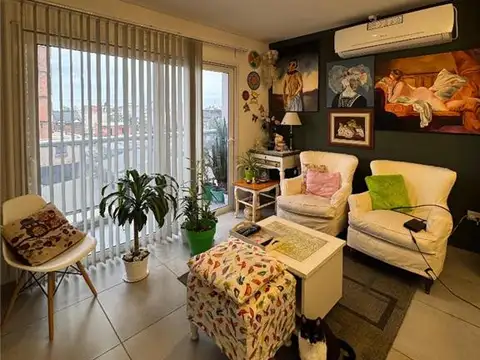 AV ALVEAR 200, Piso 2