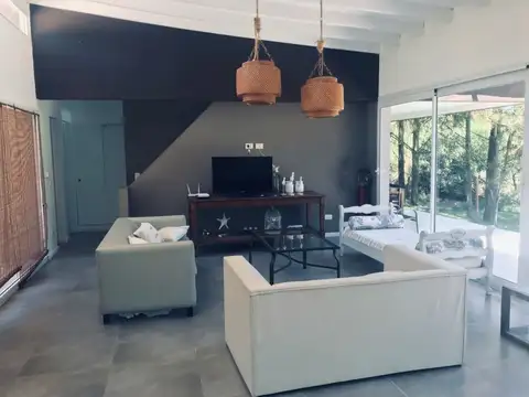 Casa en Alquiler Temporal en Costa Esmeralda, $ 150.000