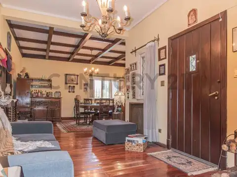 Venta casa en General Pacheco Lote 2000 m² - superficie cubierta 300 m²