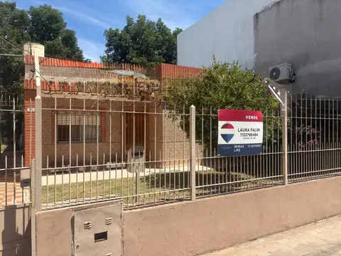 VENTA CASA CON LOCALES Y DEPTO EN SAN MIGUEL