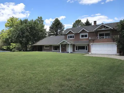 Casa en Venta en Villa Elisa, USD 320.000