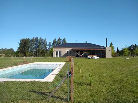 Casa en Alquiler en Chacras De La Cruz, USD 2.000