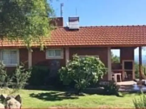 Casa en Venta con 3 cocheras