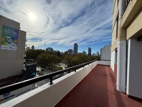 4 AMBIENTES CON COCHERA - EDIFICIO LAFAYETTE