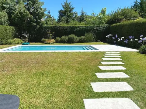 Casa en Venta en Haras Santa Maria - Los Eucaliptus, USD 370.000