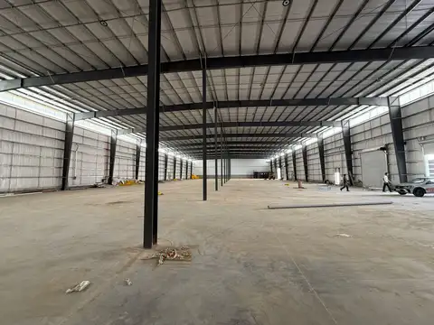 Nave Industrial y logística sobre Ruta 6. De 1000 m2 construídos. Seguridad 24 hs. Los Cardales