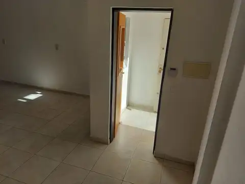 Galpon en Alquiler 50  mts Fondo