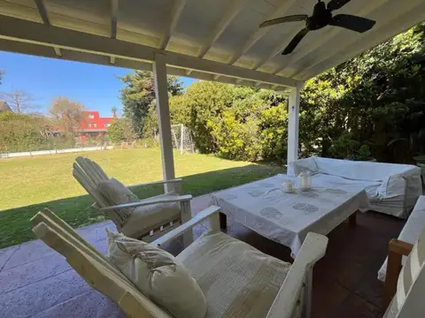 Galapagos, Golf Club Corona 2500