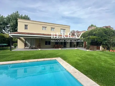 Casa Venta 3 Dormitorios Barrio Santa Barbara Lote de 700 m2 Tigre