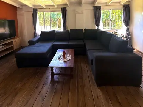 Casa en Venta con 4 cocheras