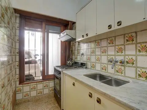 Agente Ceferino García 2200