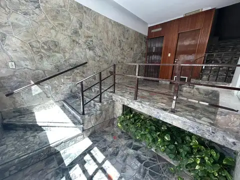 J Superi 2490 , Piso 2