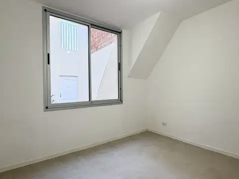 PH 4 amb. con patio en Villa Luro-Refacc a nuevo