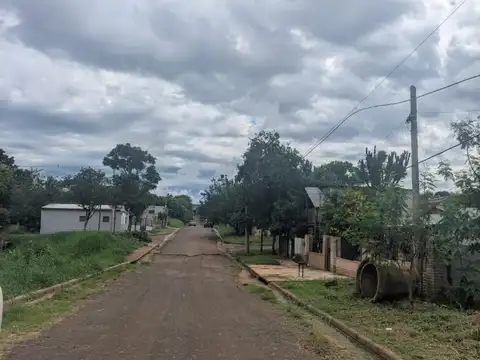 (V377) Amplio lote en esquina B° San Marcos