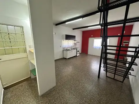 Intendente Gonzalez 1800