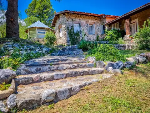 Casa en Venta en Av Dos Venados, USD 450.000