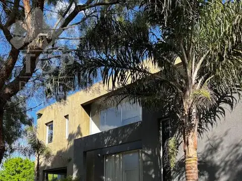 Casa en Venta en San Isidro Labrador, USD 670.000