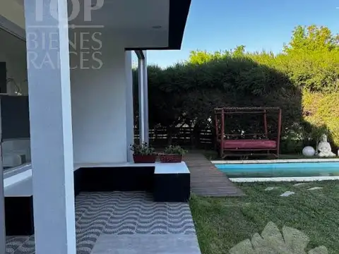 Casa 4 ambientes con 4 baños