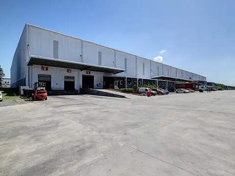 Galpon en Alquiler 114  mts Frente