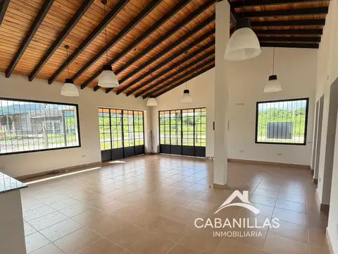 Casa 2 ambientes con 3 baños