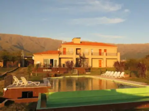 Av. Eva Perón y Carlos Gardel