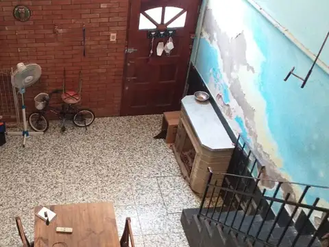 PH CON PATIO CUB. Y TERRAZA DE 9X5, M/BUENO, SIN EXPENSAS