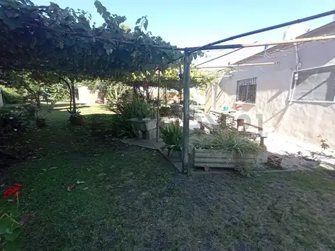 Casa 5 ambientes con 1 baño