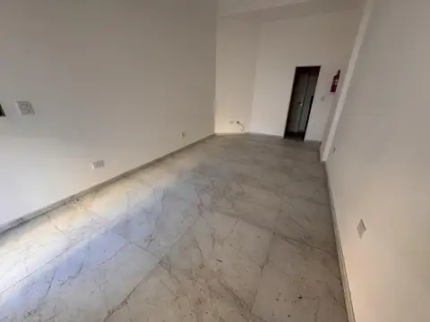 Local en Alquiler en Liniers, $ 700.000