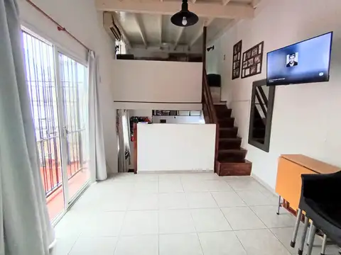 Depto Tipo Casa en Venta 23 años