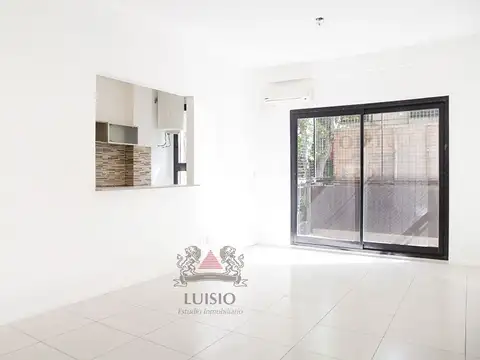 Oficina 2 ambientes con 1 baño