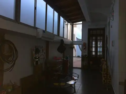 Casa 7 ambientes con 4 baños