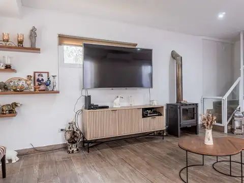 Casa 5 ambientes con 2 baños