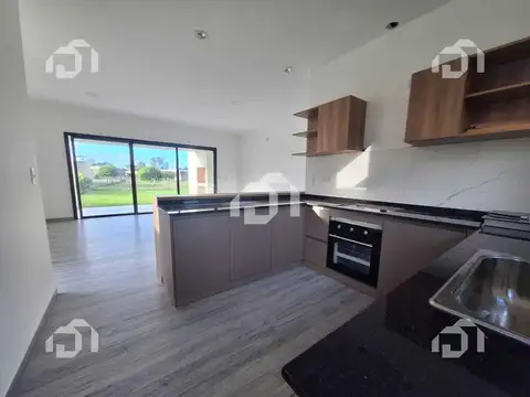Casa en venta en San Ramiro, Pilar del Este 100