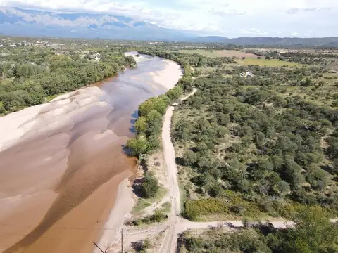 VENTA TERRENO ARROYO LOS PATOS
