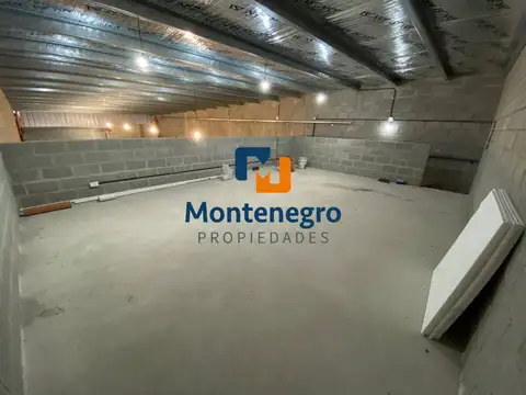 Galpon en Venta 19  mts Fondo
