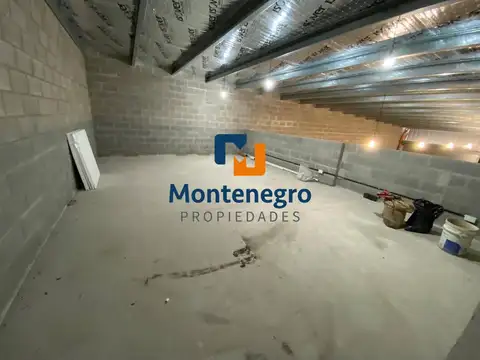 Galpon en Venta 8,66  mts Frente