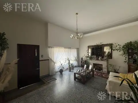 Venta PH 4 ambientes con cochera en Bernal