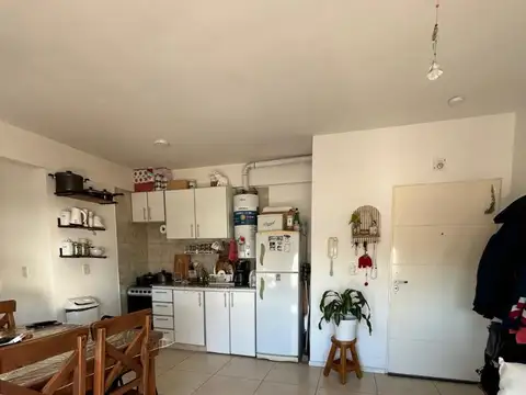 VENTA HERMOSO  MONOAMBIENTE CON BLACON AL FRENTE MUY LUMINOSO / VILLA SANTA RITA