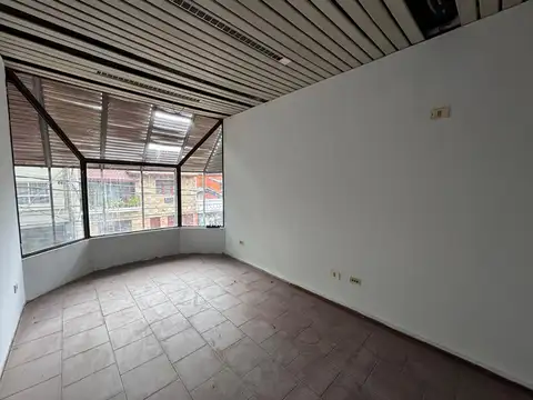 Local en Venta en Olivos, USD 189.000